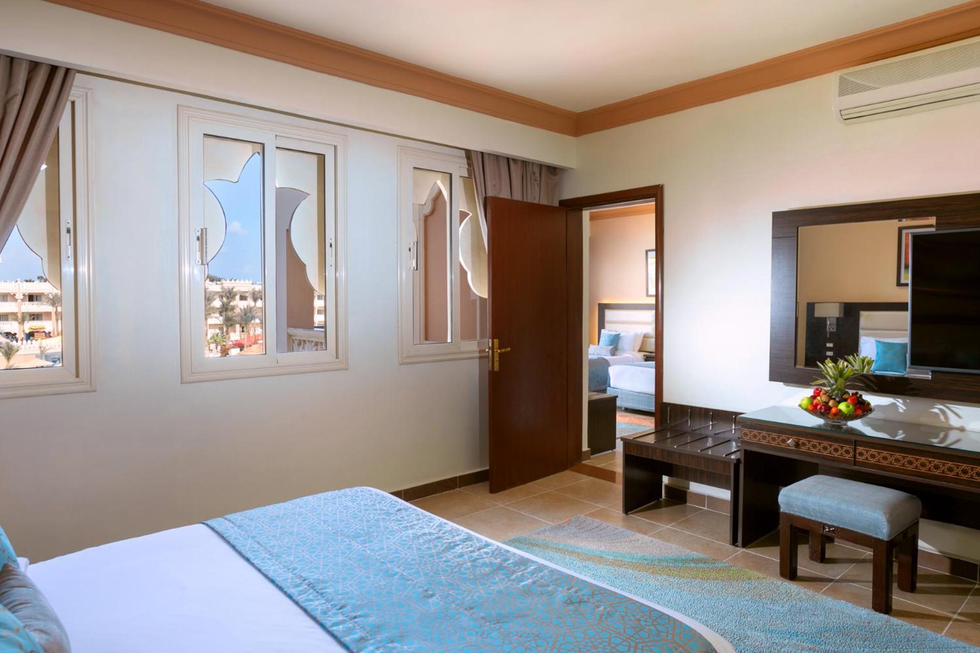 Pickalbatros Palace - Aqua Park Хургада Экстерьер фото Family room